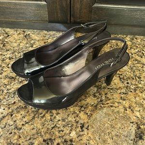 Nine West Sz 6.5 Black Patent Open Toe Slingback